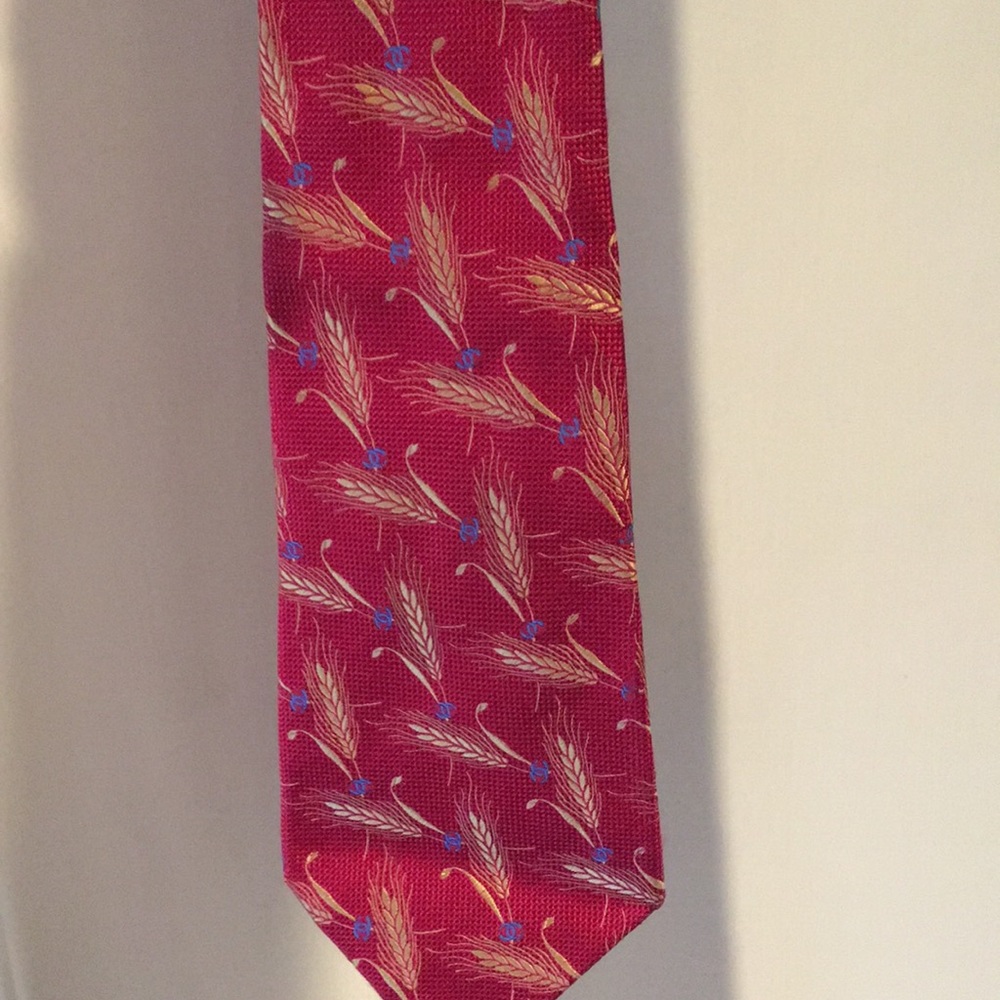 Chanel tie